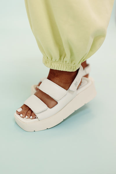 OTBT Assimilate Sandal in Chamois