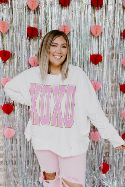 White and Pink 'XOXO" Oversized Pullover