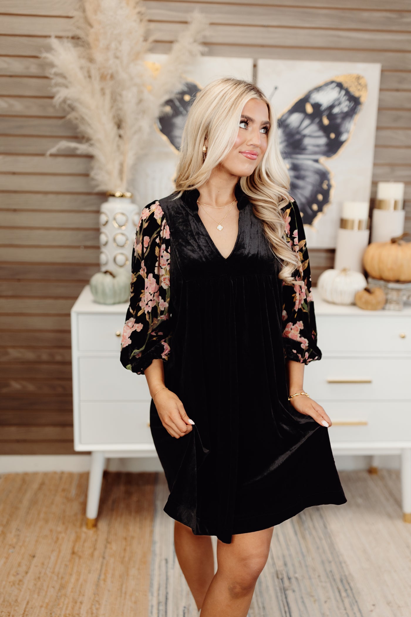 Black Floral Embroidered Puff Sleeve Velvet Dress