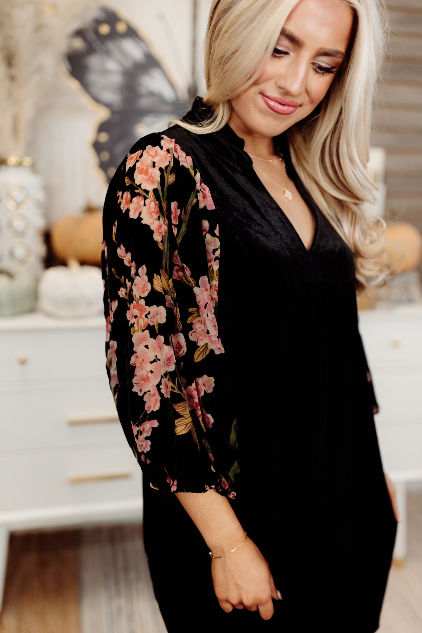 Black Floral Embroidered Puff Sleeve Velvet Dress