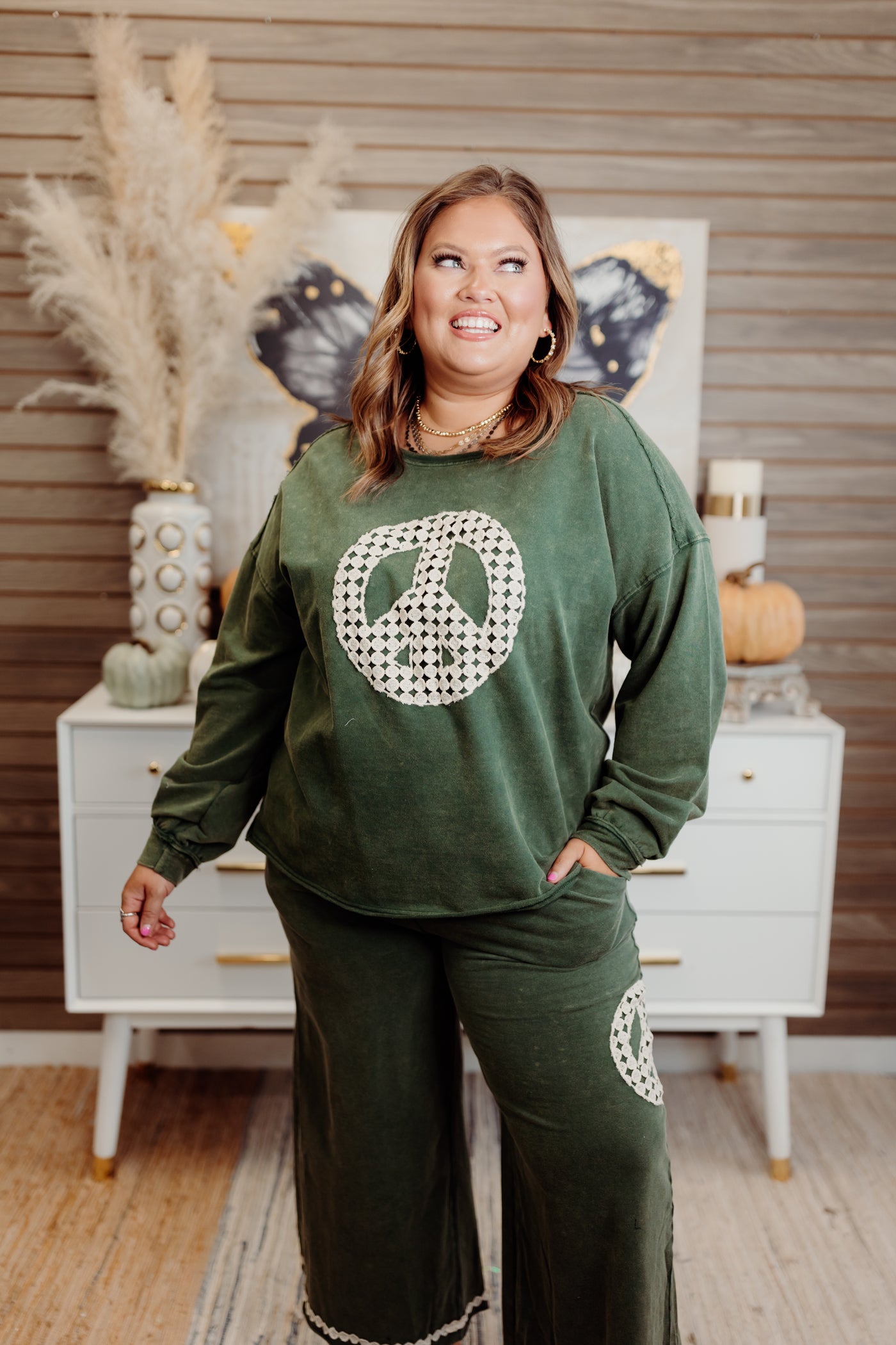 Hunter Green Washed Peace Embroidered Terry Pullover and Pant Set