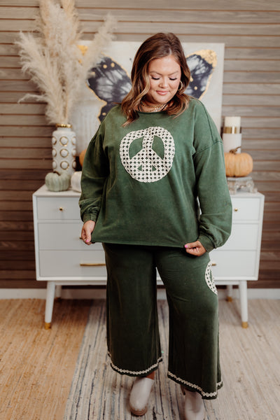 Hunter Green Washed Peace Embroidered Terry Pullover and Pant Set