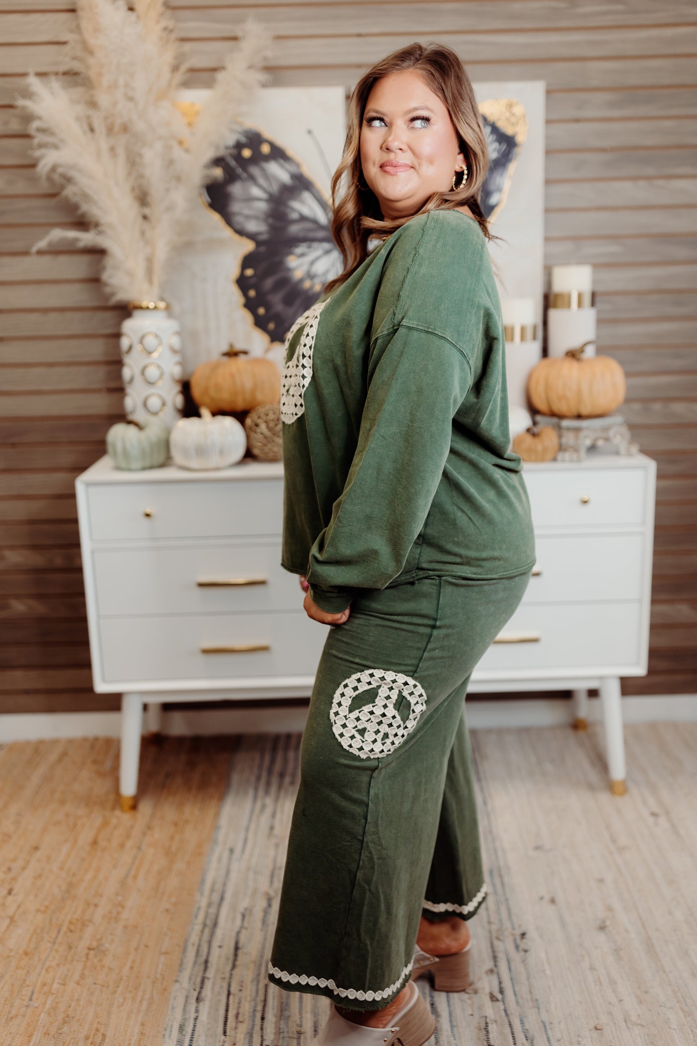 Hunter Green Washed Peace Embroidered Terry Pullover and Pant Set