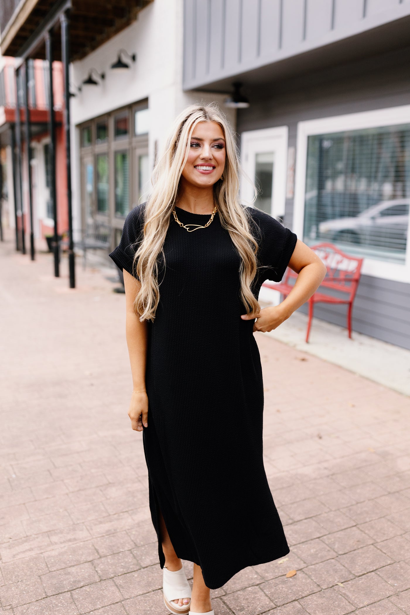 Black Ribbed Round Neck Midi Dress