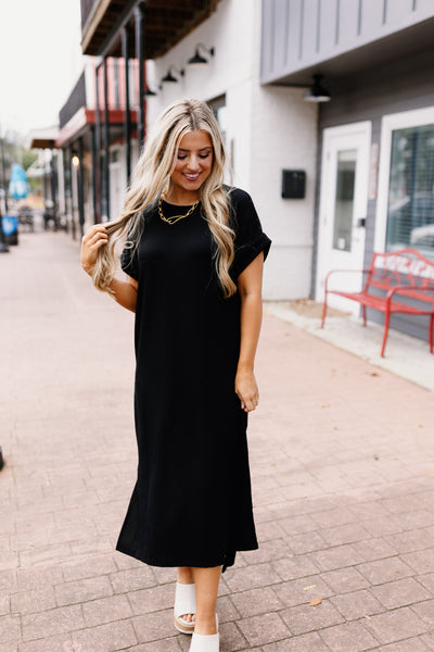 Black Ribbed Round Neck Midi Dress