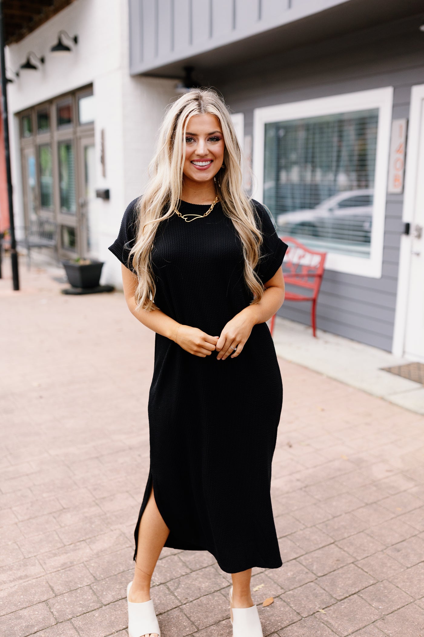 Black Ribbed Round Neck Midi Dress