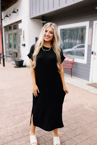 Black Ribbed Round Neck Midi Dress