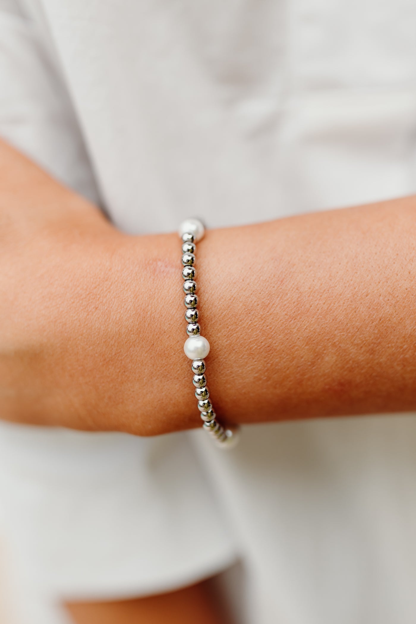 Silver and Pearl Beaded Dainty Stretch Bracelet