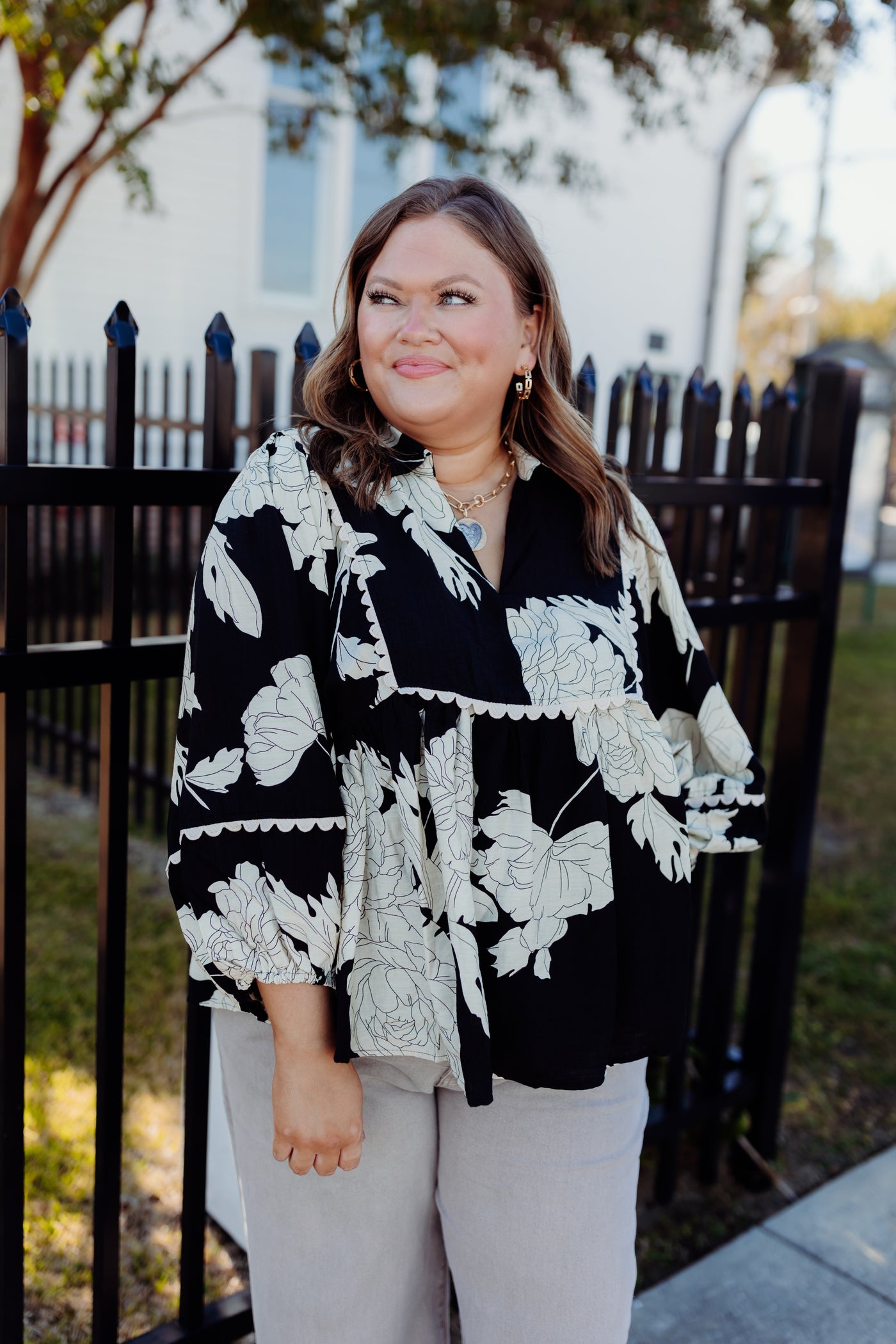 Black Floral Collared Scallop Trim Top