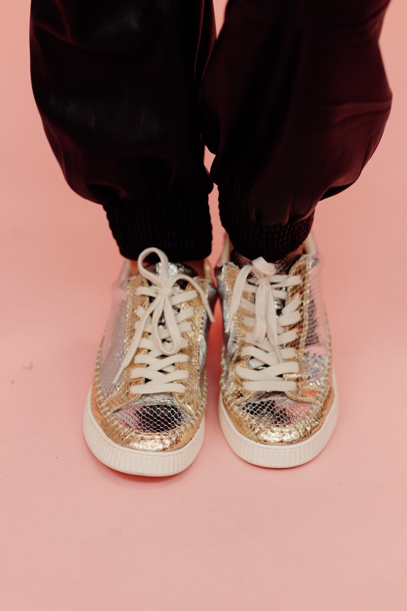 Dolce Vita Nicona Sneaker in Silver Gold Leather Multi