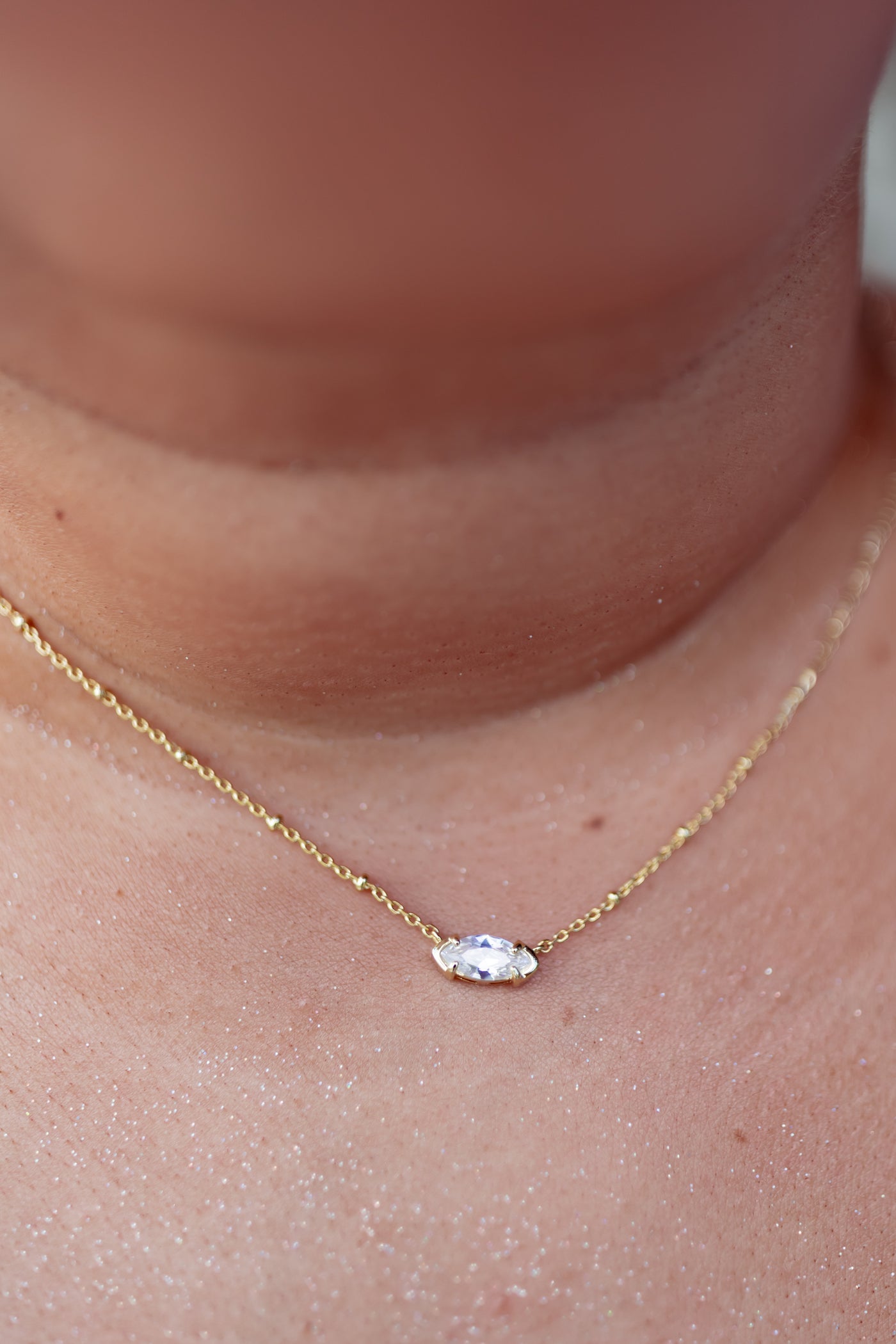 Kendra Scott Gold Genevieve White Crystal Pendant Necklace