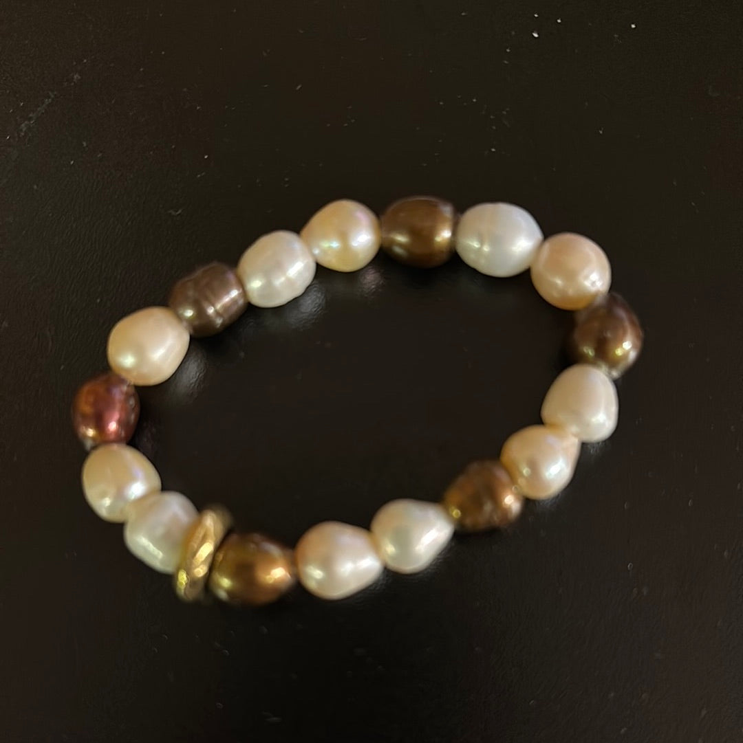 Virtue Jewelry Neapolitan Pearl Washer Bracelet