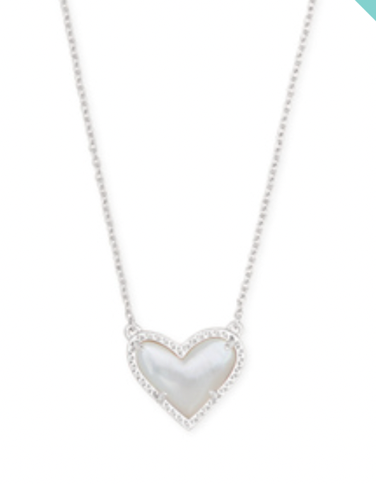 Kendra Scott Ari Heart Short Pendant Necklace in Ivory Mother of Pearl