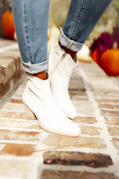 Dolce Vita Silma Booties Ivory Nubuck