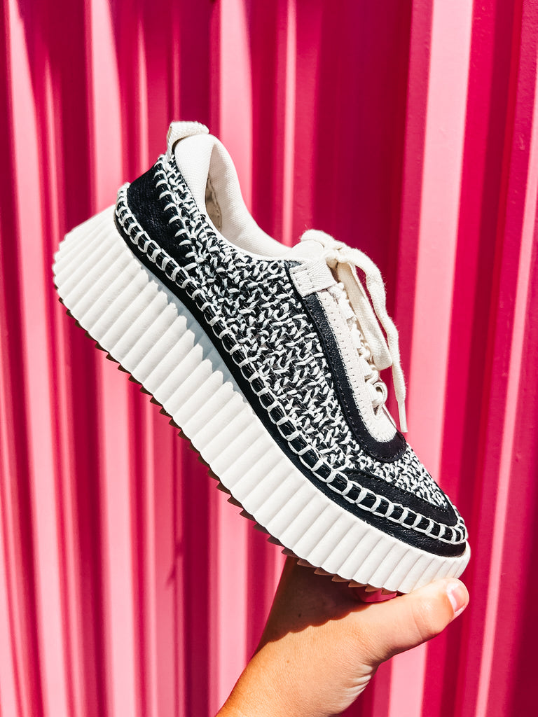 tirsdag ryste indre Dolce Vita Dolen Sneakers in White Black Woven – Fly Boutique
