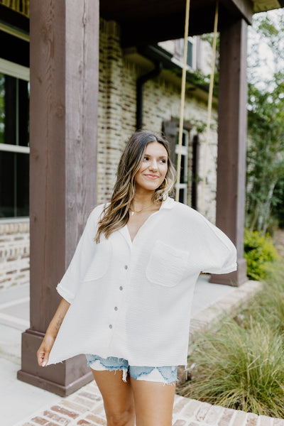White Crinkle Button Down Short Sleeve Top
